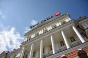 В Екатеринбурге целый год не могут продать главный офис лопнувшего банка