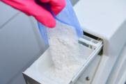 Эксперт по бытовой химии предупредила об опасности стиральных порошков