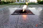 Школьники в Каменске-Уральском снова решили «пожарить» самокат на Вечном огне