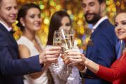 Россиянам назвали безопасную дозу шампанского в новогоднюю ночь