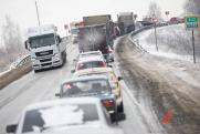 В Челябинске после снегопада образовались девятибалльные пробки