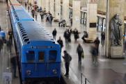 Что случилось в московском метро: задержки поездов, толпа на станциях