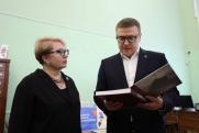 Челябинский губернатор подарил библиотеке свои личные книги
