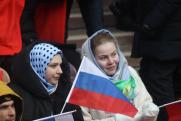 Камызяк «украсили» перевернутым российским флагом