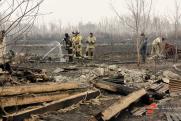 В трех страшных пожарах в Свердловской области сгорели десятки домов: что известно к этому часу