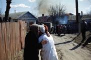 Бабушку из Успенки, вставшую с иконой перед лесным пожаром, предложили наградить за веру
