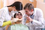 Стоматолог объяснила, как сохранить зубы ровными после снятия брекетов