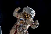 Российские космонавты перевыполнили план по пребыванию в открытом космосе, проведя там 7 часов