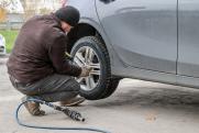 Российским автомобилистам запретили ездить с шинами не по сезону