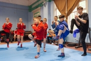 В Свердловской области организовали уроки самбо для детей из Донбасса