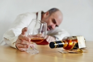 Психиатр о зависимостях: «Алкоголизм – это тоже наркомания»