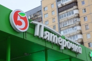 Крупнейшей сети супермаркетов в Петербурге запретили продавать алкоголь