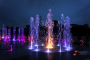 Новый фонтан с музыкой и светом впервые запустили на Плотинке в Екатеринбурге