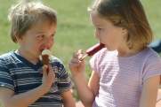 Какие сладости можно давать детям: ответ эндокринолога
