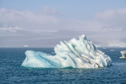 Айсберг размером с два Петербурга начал дрейф у берегов Антарктиды
