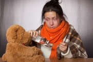 Нарколог развеяла популярный миф о лечении простуды и гриппа