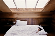 Сомнолог назвал идеальные условия для сна