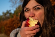 Врачи рассказали, можно ли есть яблоки при диабете