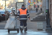 Как изменились зарплаты в популярных среди мигрантов вакансиях в Петербурге