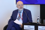 Крашенинников на съезде женщин высказался об абортах и гендерных квотах