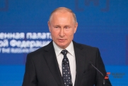 Путин пообещал школьнику помочь с изданием сборника его стихов
