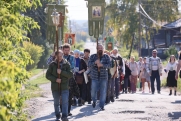 На Среднем Урале десятки паломников вышли в 11-дневный крестный ход