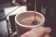 Как чашка кофе на завтрак отражается на фигуре