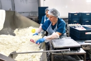 Компания, связанная с «Синарой», заполучила половину акций Ирбитского молокозавода