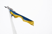 Участник «Евровидения» выбросил флаг Украины на концерте в Эстонии