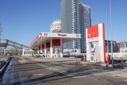На челябинских заправках запретили ограничивать продажу бензина