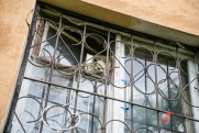 В детсадах Комсомольска мерзнут дети: родители покупают вату и матрасы для утепления окон