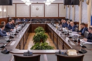 Виталий Хоценко обсудил с министром транспорта РФ строительство дорог в Омской области