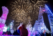 Российские регионы начали запрещать салюты на Новый год