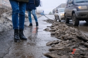Власти Екатеринбурга нашли виновных в появлении грязи на дорогах