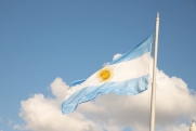 «Безумец» с бензопилой: что известно о новом президенте Аргентины