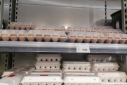 В новосибирском минсельхозе объяснили рост цен на яйца