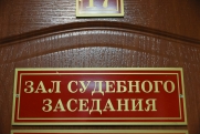 Замглавы Кировского района Новосибирска обвинили в получении взяток за снос гаражей