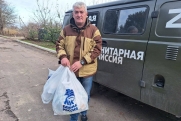 «Единая Россия» доставила лекарства для монастыря в Херсонской области