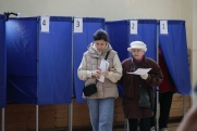 В Челябинске продолжается сбор подписей за кандидатуру Владимира Путина