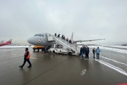Задержки рейсов и посадка на запасные аэродромы: что происходит в аэропорту Нового Уренгоя