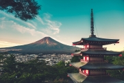 На посещение горы Фудзи в Японии вводят ряд ограничений