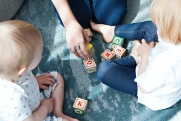 Психолог Заников рассказал, какие игрушки тормозят развитие детей