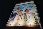В Иркутской области появилось шикарное граффити с кадром из кино «Любовь и голуби»