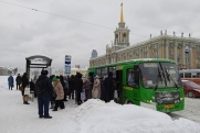 Жители Екатеринбурга жалуются, что начали трудовой год в боях за городской транспорт
