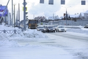 Центр Ростова встал в восьмибалльные пробки из-за мощных снегопадов
