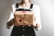 Психолог Игонина объяснила, почему нужно напрямую говорить о желанном подарке