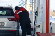 Правительство РФ ввело временный запрет на экспорт бензина