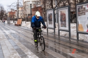 В Екатеринбурге велосипедист погиб под колесами автомобиля
