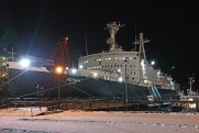 Путин заявил, что обеспечит круглогодичную навигацию по Северному морскому пути и нарастит Арктический флот