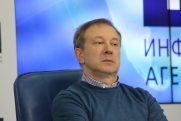 Политолог Чеснаков оценил действия кандидатов в президенты